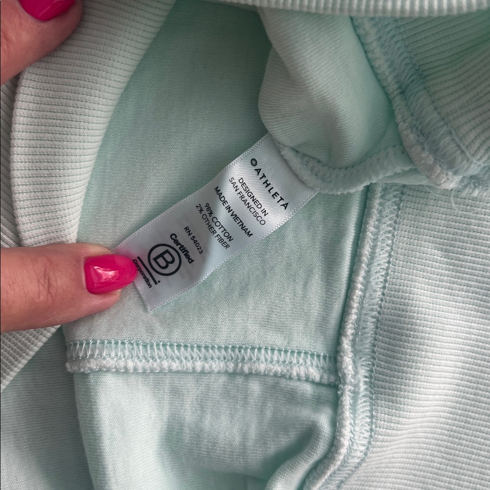 Athleta Mint Green Short Sleeve sweatshirt - Picture 3 of 5